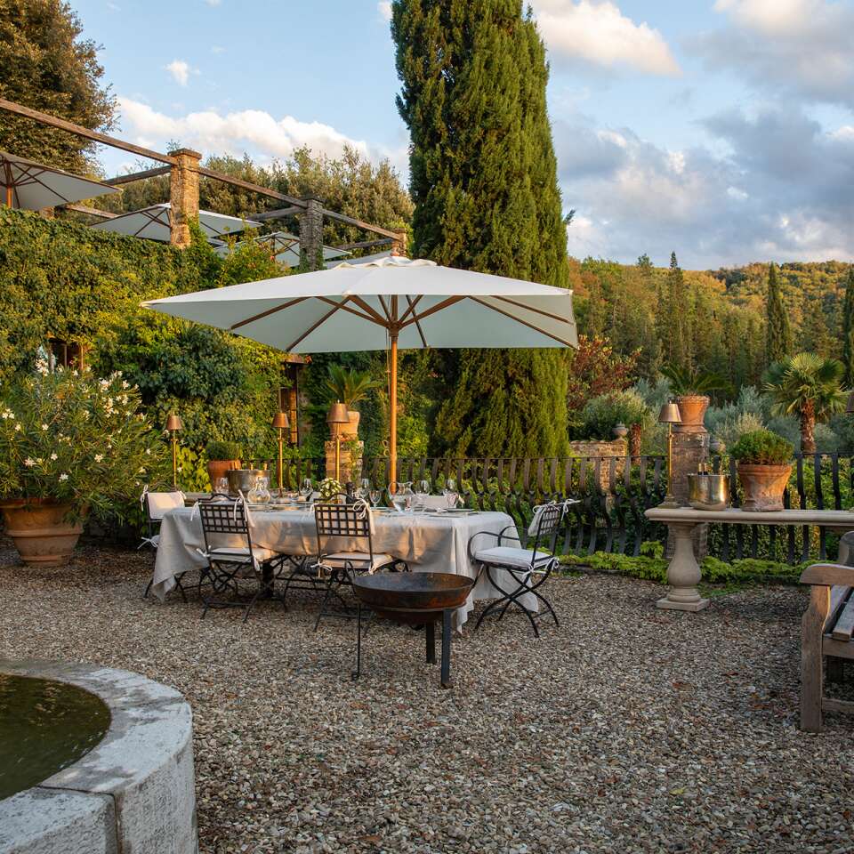 Limonaia, al fresco dining table